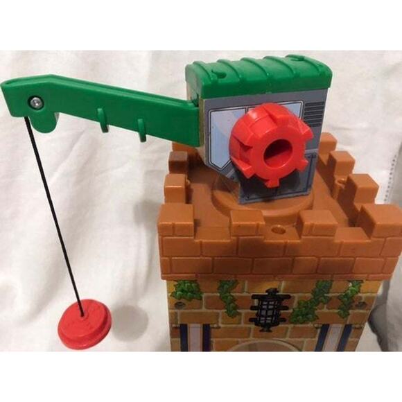 THOMAS & FRIENDS WOODEN RAILWAY CASTLE CRANE KING OF THE RAILWAY - Picture 7 of 10